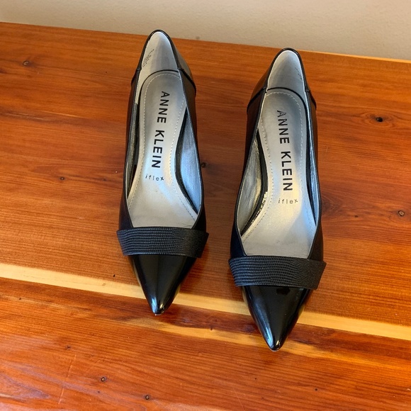 Anne Klein Shoes - AK Anne Klein Pointed Toe Black Heels 7.5 M